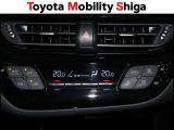 お好み温度に設定すると自動で調整してくれるオ-トエアコン装着車です。