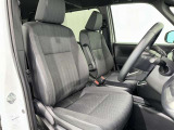 見通しのよいすっきりとした視界で、誰でも運転しやすいです。運転のしやすさは疲れにくさにも繋がりますよ♪