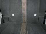 ◆ISOFIX◆シートベルトいらずでチャイルドシートと固定金具を連結するだけでガッチリ固定できます。