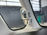 サイドビューサポートミラーで駐車時もさらに見やすくなっております♪