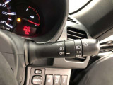 ライトスイッチです。「AUTO」にすると外の明るさに応じてスモールライト・ヘッドライトが自動でON・OFFします。夕暮れ時や屋内駐車場、トンネルなどに便利です。フォグランプもON・OFFできます。