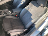 助手席シートも運転席同様に人間工学に基づいた設計となっておりますので、長距離ドライブも快適です♪