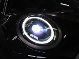 LEDヘッドライト キセノンに比べて明るさと照射範囲が向上し、消費電力も低減のため省燃費に貢献
