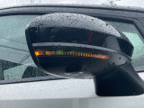 ウインカー付き電動格納ドアミラーです。