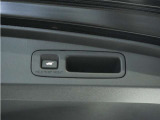 ◆パワーテールゲート◆キーや運転席のボタン、ハンズフリー機能など多彩なアクセスで自動開閉できます。
