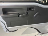 ダイハツディーラーでは「ダイハツ認定U-CAR」という基準を設け、車選びに詳しくないお客様でも「安心して選べる」をご提供しています。
