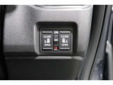 ◆◆両側電動スライドドア!!荷物で手が塞がる時など簡単にドアの開閉が出来ます!何より力いらずで開閉OK!女性やお年寄りにも優しい♪電動機能はOFFにもできますから元気なお子様の駆け出しも安心!