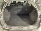 荷室容量も実用面では十分な水準にあり、日常の買い物からご家族での移動、旅行まで幅広く対応できます!特別に広いわけではありませんが、「不足を感じにくい」、バランスが取られているのが特長!