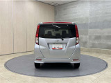 リヤ、後ろから見るとまた車の印象が変わってきますね☆☆
