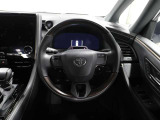 各操作スイッチなどもハンドルから手を放すことなく操作可能で安全運転に支援いたします!