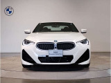 【キドニーグリル】BMWは約90年もの間、ほぼ全ての車両にひと目でBMWだと分かるこの特徴的なフロントグリルが備えられ、デザイン・アイコンとして親しまれてきました。