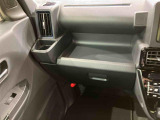 納車前にはプロのメカニックが、各部の点検を行います。ディーラーにしか出来ない品質、そしてサービスできっと満足していただけると思います!