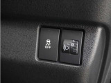 ◆VSA◆横滑り防止装置が装備されています。コーナーリング時の横すべりを抑える機能と、車両の急激な挙動変化を抑える機能で、安定した走行を実現しています。運転に安心とゆとりが出来ます。