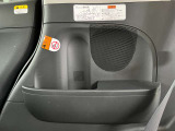 後部座席もドリンクホルダーが充実しています☆