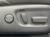 【パワーシート】スイッチ一つで簡単にシートの微調整が可能!電動だから力もいりません!快適なシートポジションにセットして、快適なドライブをお楽しみください。
