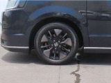【ホンダ純正アルミホイール付き】タイヤサイズは『205/60R16』です。