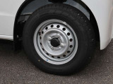 納車前に法定点検・消耗部品交換などの整備を実施します。費用は支払い総額の中にふくまれています。