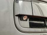 【バックカメラ】 駐車時に車両後方の様子を見ることができるので、運転の不安を軽くします。リヤワイパーリヤワイパー