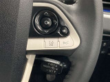マルチインフォメーションディスプレイ内の表示切替や運転支援機能をステアリングから手を放さず行うことができ、運転に集中できます。