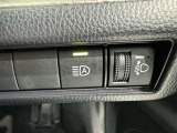 オートマチックハイビームとは、先行車や対向車のライトを認識し、ハイビームとロービームを自動で切り替える機能です。夜道の視界を確保します。詳細は販売店スタッフまでおたずねください。