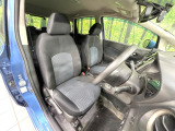 運転席シート廻りは使用感も少なく、良好な状態となっています。前オーナー様が丁寧に使っていたことがよくわかりますね。