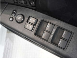 ◆パワーウィンドウスイッチ◆運転席から全席の窓の開閉操作を行うことが出来いつでも換気ができます!