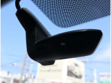 Audi正規ディーラーが高品質をお約束。高度な訓練・教育を受けたAudi専任メカニックが、100項目にもおよぶ精密な点検を実施。すべてクリアしたAudi車だけ、あなたのお手元に届けられるのです