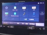 フルセグTV搭載。CD/DVD再生、Bluetoothオーディオに対応しています。