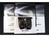 取扱説明書、メンテナンスノート、スペアキー揃っています。その他、お車についてご不明な点や気になることがございましたら、お気軽に展示店舗までお問い合わせください。