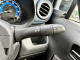 オートライト機能付きです♪またハイビームアシストで、先行車または対向車や周囲の明るさなどに応じ、自動的にハイビーム(上向き)とロービーム(下向き)を切り替えます♪