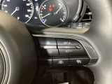 MRCC(マツダレーダークルーズコントロール)は先行車との車間を維持しながら追従走行を行い、長距離でのドライバー負担を軽減させてくれます。