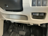 【収納部】パッと手に取りたい小物の置き場に便利。その他、沢山の収納部がございます。