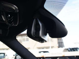 保証期間中に、トラブルが発生した際の緊急連絡を24時間フリーダイヤルでお受けします。応急処置のアドバイスのみならず、出張修理やレッカーなどの手配、さらにはお客様の代替交通手段やホテルの確保を行います。
