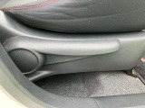運転席シートアジャスター
