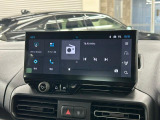 タッチスクリーンには、多彩な情報と操作機能が集約されており、指先ひとつで操作ができます。
