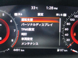 車両の各種設定はステアリングスイッチで目線をそらさず操作できます。