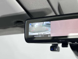 バックモニターで後ろの安全を確認しながら駐車できます!