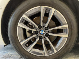 BMWならではの卓越した走りを支えるホイールと足回りです!日本車の走りに慣れている方にもぜひ体感して頂きたいほど、高いレベルでまとまっています!