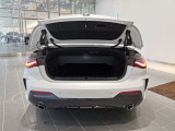 BMWプレミアムセレクション前橋では、高年式低走行モデルからMモデル、年式が経ちなかなかディーラーでは見かけないモデルまで幅広いラインナップで認定中古車を取り扱っております。品質に自信があります。