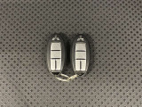 キーを取り出さずにドアを施錠&解錠。クルマの始動も可能です。