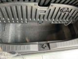 床下に大きな収納ボックスを装備。
