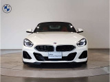 【キドニーグリル】BMWは約90年もの間、ほぼ全ての車両にひと目でBMWだと分かるこの特徴的なフロントグリルが備えられ、デザイン・アイコンとして親しまれてきました。