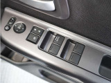 車両本体価格以外に必要な諸費用を含めたお支払総額を表示しています。車両本体価格は安いけれど諸費用が高い!!なんてことにならないよう購入に必要な金額=総額をご確認ください。