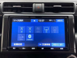 左右独立温度コントロールフルオートエアコンです。運転席、助手席それぞれで独立して温度設定ができます。冷え性の方が乗っても安心ですね♪