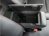 リアサーキュレーター搭載。車内の空気を効率よく循環させて、冷たい空気や温かい空気の偏りを解消します。