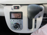 オートエアコン装備!!温度設定だけで快適な車内に!!