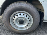 ☆お車についた傷やヘコミ、事故の修理もハヤシにお任せください。自社鈑金工場で修理ができますの安心です☆