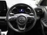 各操作スイッチなどもハンドルから手を放すことなく操作可能で安全運転に支援いたします!