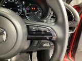 追従型クルーズコントロール付!高速道路走行時にアクセルやブレーキを操作することなく、前方車との車間距離を保つよう自動で車速をコントロールします。全車速追従機能は時速0キロから高速域までカバー!