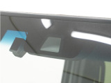 ◆Honda SENSING◆ カメラ等装置で精度の高い検知能力を発揮、安全運転を支援します。ステアリング上のコントローラーに注目!